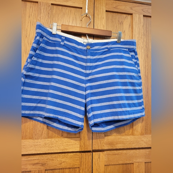 Old Navy Pants - Old Navy Blue and Gray Striped Short Shorts. Womens Size 14 Regular   2014 Y2K